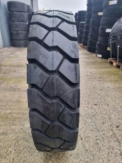 12.00-20 Roadhiker W-9C 24PR TT kpl