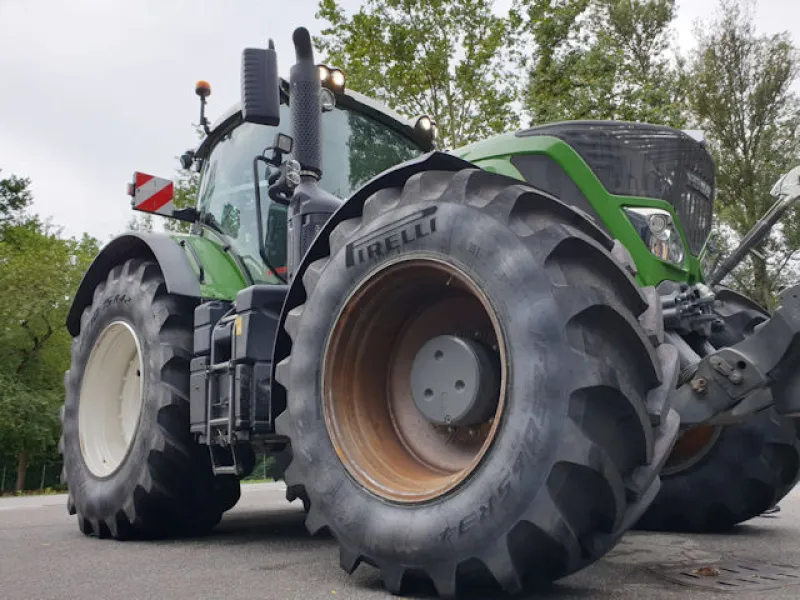 Jakiej firmy opony do ciągnika? Pirelli daje pewność w każdych warunkach